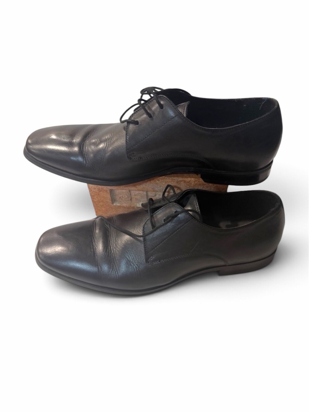 Steve Madden Black Leather Oxfords